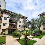Apartamento com suíte em Resort de Luxo.
